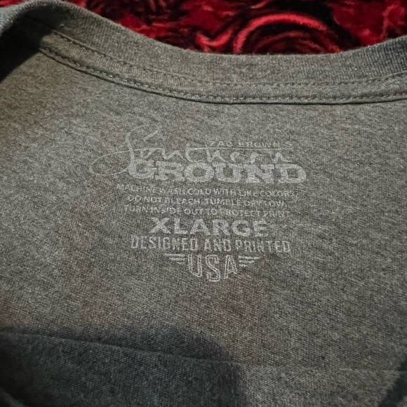 Men’s Zac Brown Band Down The Rabbit Hole Live 2018 Tour T-Shirt Size XL - Picture 4 of 4